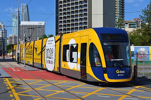 Testing Flexit2 tram, surfers paradise boulevard, March 2014; (c) by Bahnfrend (Own work) [CC BY-SA 3.0 (http://creativecommons.org/licenses/by-sa/3.0)], via Wikimedia Commons